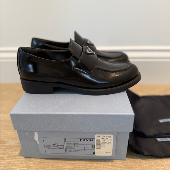💎Authentic💎 Prada woman’s slip on Black Loafers Like New - Picture 3 of 13
